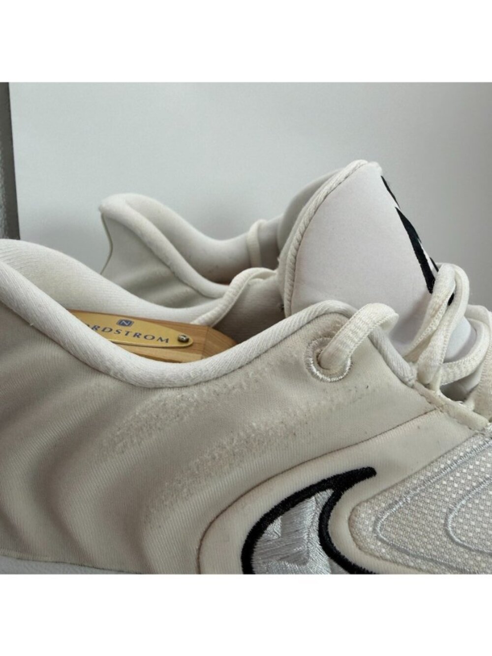 Nike Giannis Immortality 4 Shoes Mens Size 8 White Pure Platinum Running Gym - Picture 2 of 15
